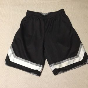 Basketball shorts
